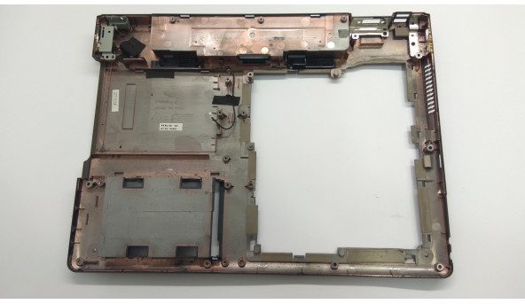 Нижня частина корпуса для ноутбука Fujitsu Amilo Li 1705, 15.4", 80-41114-81, Б/В. Всі кріплення цілі.Без пошкоджень. - 306903