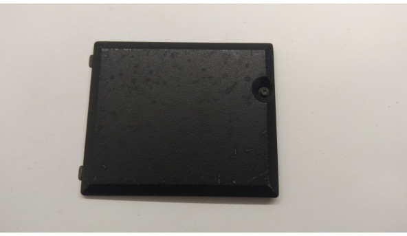 Сервисная крышка для ноутбука IBM Lenovo ThinkPad R31, 60. 47R09. 021, Б / У. В хорошем состоянии, без повреждений. Есть царапины и потертости.