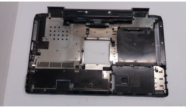 Нижняя часть корпуса для ноутбука Sony PCG-92A1, 14 1 ", Б / У. Все крепления целые. Без повреждений
