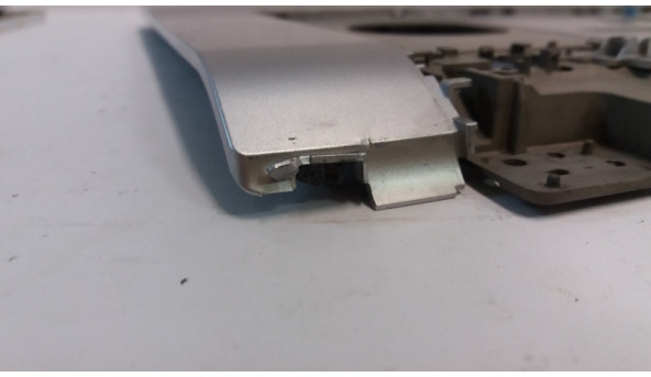 Середня частина корпуса для ноутбука Sony Vaio PCG-3F1M, VGN-FW32J, 013-000A-8144, Б/В. Кріплення всі цілі, пошкоджені заглушки (фото). - 307002