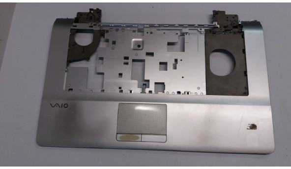 Средняя часть корпуса для ноутбука Sony PCG-92A1, 14 1 ", Б / У. Крепление все цели. Без повреждений