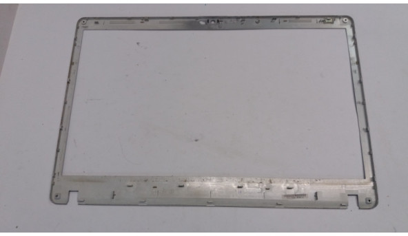 Рамка матриці корпуса для ноутбука Sony Vaio PCG-3F1M, VGN-FW32J, 013-000A-9766, Б/В, Всі кріплення цілі, в хорошому стані. - 307010