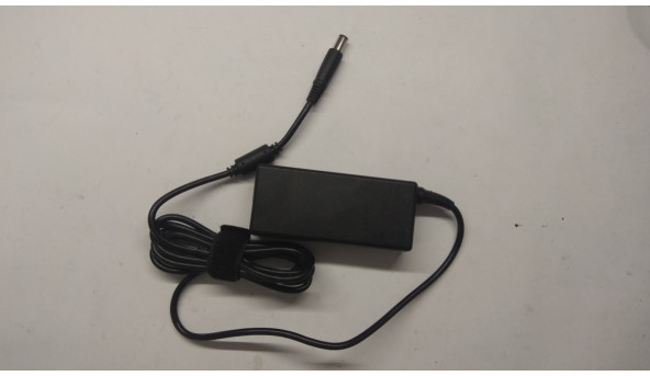 Оригінальний зарядний пристрій  для ноутбука  Dell,  LA65NS2-01, 928G4, 65 W, 19,5V, 3,34 АА, 100-240V, 50-60Hz. Оригінал