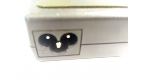 Оригінальний зарядний пристрій для ноутбука DELL, ADP-70EB, 9364U , 90W, 20V, 3.5A , 100-240V, 50-60Hz. Б/В. Model: DELL, ADP-70EB, 90W, 20V Input: 100-240V, 50-60Hz - 307145