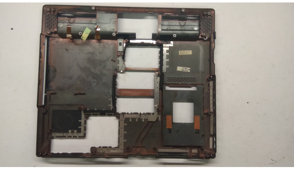 Нижня частина корпуса для ноутбука Asus A3A, 15", 13-NCL6AP025, Б/В. Зламані кріплення(фото), присутні сліди залиття(фото) - 307172