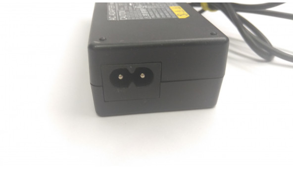 Зарядка для ноутбука Fujitsu, Model: FMV-AC323A, Input: 100-240V-1. 35-0. 6A, 50-60Hz, Output: 19V-5. 27A, CP360063-01, Оригинал - 307176