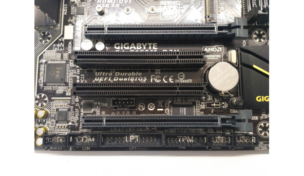 Материнская плата Gigabyte GA-B150M-D3P, состояние новой. При некорректном работе платы, мы меняем на другую плату. Материнские платы протестированы на них ставили Windows и все драйвера, также тестировали все порты. - 307187