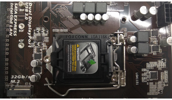 Материнская плата для персонального компьютера GIGABYTE GA-B150M-D3P, rev. 1. 0, состояние новой. При некорректном работе платы, мы меняем на другую плату. Материнские платы протестированы на них ставили Windows и все драйвера, также тестировали все порты