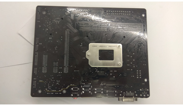 Материнська плата для персонального комп'ютера GIGABYTE GA-H110M-D2P, rev.1.0, стан нової. Гарантія на материнську плату, надається на три місяці. При не коректній роботі плати, ми міняємо на іншу плату. Материнські плати протестовані, на них ставили Wi