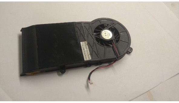 Вентилятор системы охлаждения для ноутбука SAMSUNG R39, R40, R40 +, R41, BA31-00042A, Б / У. В хорошем состоянии без повреждений.