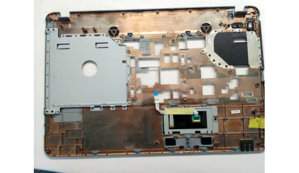 Середня частина корпуса для ноутбука Emachines E640, 15.6", AP0CA000210, Б/В. Кріплення всі цілі. Є незначні пошкодження(фото) - 307382