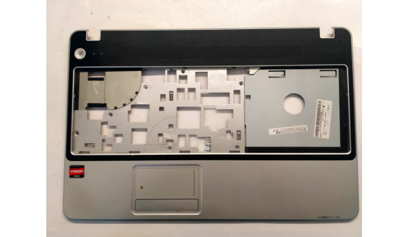 Середня частина корпуса для ноутбука Emachines E640, 15.6", AP0CA000210, Б/В. Кріплення всі цілі. Є незначні пошкодження(фото)