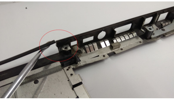 Нижняя часть корпуса для ноутбука Acer TravelMate 7520/7220, MS2209, 17. 0 ", 60 4U005. 003, Б / У. Все крепления целые. Сломанный разъем (фото). - 307437