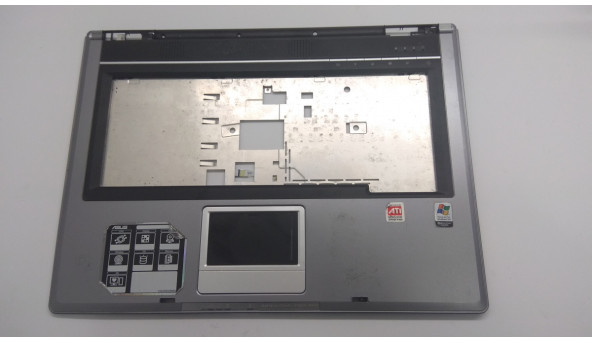 Средняя часть корпуса для ноутбука Asus F3J, 15 4 ", 13GNI11AP032-1, Б / У. Есть сломанное одно крепление (фото).