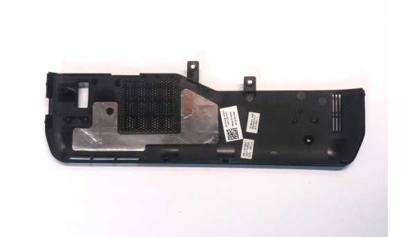 Сервисная крышка для ноутбука DELL Latitude E6400, AM031000G00, Б / У. Присутствующие повреждения (фото) и сломанный замочек (фото) - 307525