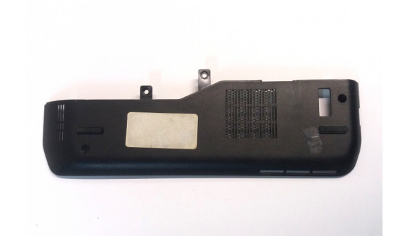 Сервисная крышка для ноутбука DELL Latitude E6400, AM031000G00, Б / У. Присутствующие повреждения (фото) и сломанный замочек (фото)
