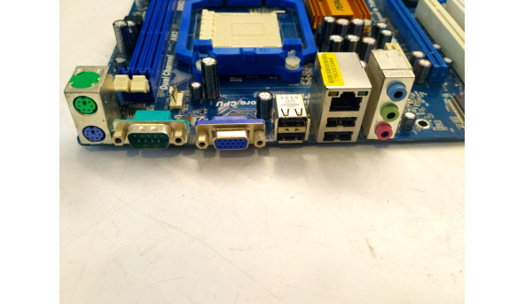 Материнская плата для персонального компьютера ASRock N68-S3, Socket AM2 / AM2 +, Б / У, рабочая, погнут угол (фото) - 307543