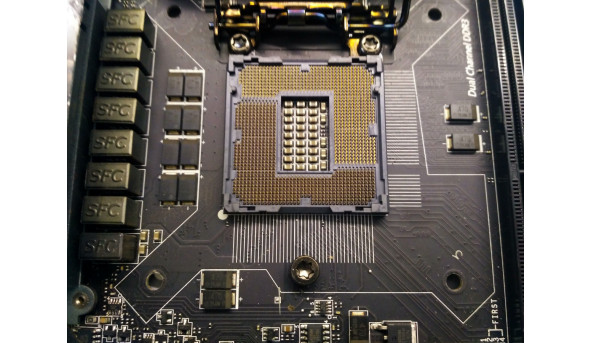 Материнська плата для персонального комп'ютера MSI Z77 MPOWER, Б/В, Є незначна увігнутість біля USB(фото) - 307545