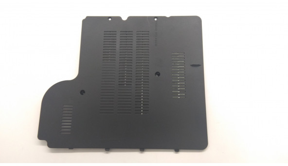 Сервісна кришка для ноутбука MSI MEGA BOOK M670, 307-633J213-Y31, Б/В. В хорошому стані,без пошкоджень. Є подряпини та потертості.
