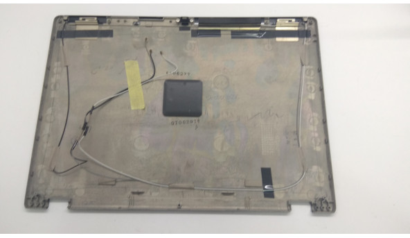 Крышка матрицы корпуса для ноутбука Fujitsu Lifebook E8210, 15 0 ", CP284504, Б / У. Все крепления целые. Без повреждений. Есть царапины. - 307606