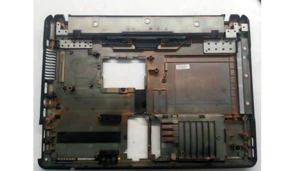 Нижня частина корпуса для ноутбука HP Compaq 6735s, 15.4", PLSC15BT01K3041, Б/В. Всі кріплення цілі.Без пошкоджень. - 307611