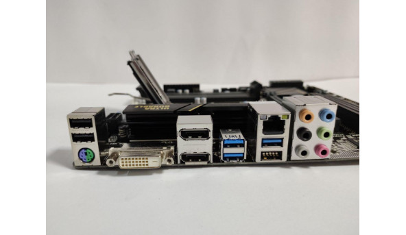 Материнская плата для персонального компьютера GIGABYTE GA-Z170M-D3P, новая. В коротком, очень сильно греется транзистор у Bios. Bios прошивався. - 307615