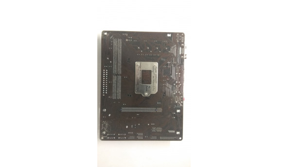 Материнська плата для ПК ASRock H61M-VS, REV 1.0, Б/В. Була залита, погнуті ніжки CPU. Стартує і виключається. Не робоча. - 307619