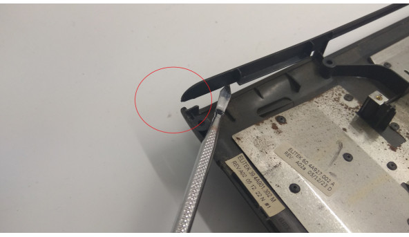 Нижняя часть корпуса для ноутбука Acer TravelMate 2420, MS2180, 14 0 ", 60 4a927. 002, Б / У. Все крепления целые. Есть трещина (фото) и сломанный разъем PCMI (фото). - 307678