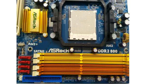 Материнская плата для персонального компьютера ASRock ALiveNF7G-FullHD, Socket AM2 + / AM2, Б / У, следы коррозии у портов. Материнская плата протестирована, ставили Windows и все драйвера, также тестировали все порты и перепрошивалы биос - 307703