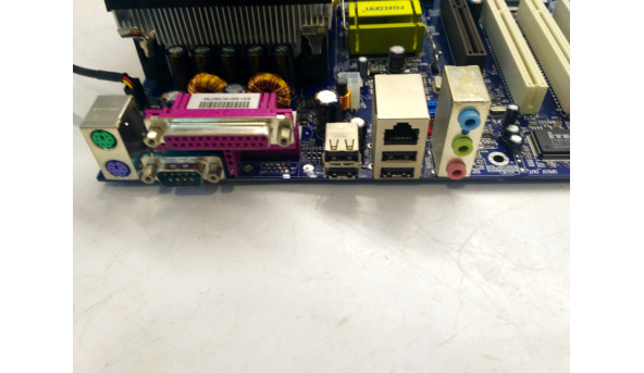 Материнська плата для персонального комп'ютера Foxconn 661FX4MR-ES, Б/В. Продається разом з системою охолодження, процесором Intel Pentium 2.8Ghz та планкою DDRx512Mb