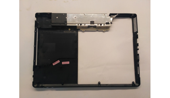 Нижня частина корпуса для ноутбука Fujitsu Amilo Pa 1510, 15.6", Б/В. Всі кріплення цілі, без пошкоджень - 307789