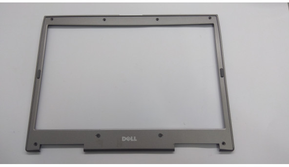 Рамка матриці корпуса для ноутбука Dell Inspiron 8500, 15.0", CN-09T971, Б/В.Зламане одне кріплення.