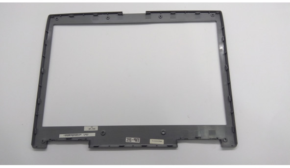 Рамка матриці корпуса для ноутбука Dell Inspiron 8500, 15.0", CN-09T971, Б/В.Зламане одне кріплення. - 307790