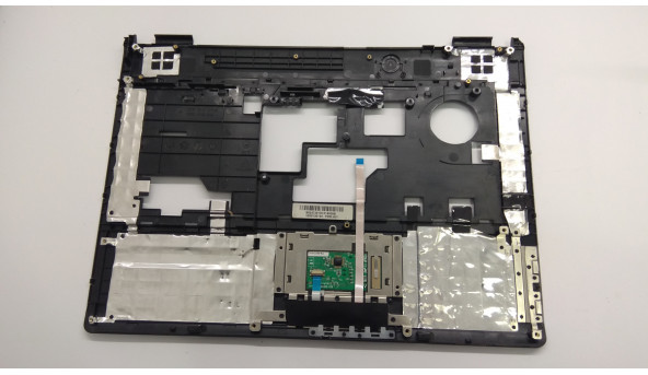 Средняя часть корпуса для ноутбука Toshiba Satellite L300-149, 15 4 ", V000130130, Б / У. Все крепления целые. Без повреждений. - 307826