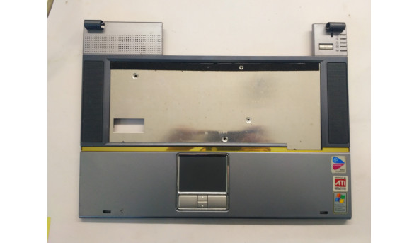 Середня частина корпуса для ноутбука  Clevo M3EW, 15.4", Б/В. Пошкоджені кріплення(фото)