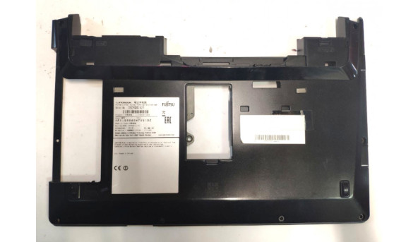 Кришка матриці корпуса для ноутбука  Fujitsu Amilo Pa 2548, 80-41262-01, 15.4", Б/В. Всі кріплення цілі.Є подряпини