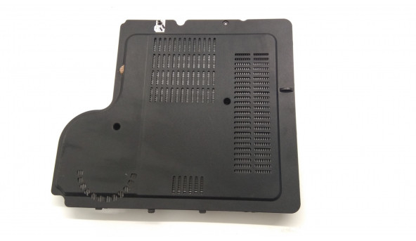 Сервисная крышка для ноутбука MSI EX EX610, 307-631j202-y31, Б / У. В хорошем состоянии, без повреждений. Есть царапины и потертости.