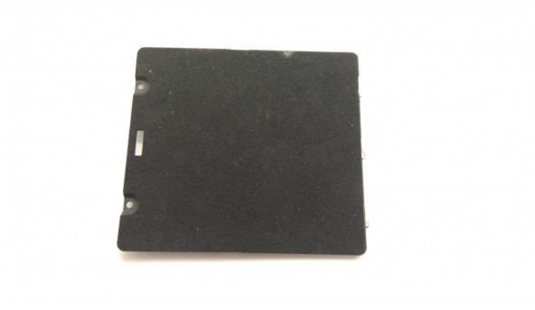 Сервисная крышка для ноутбука Fujitsu Lifebook S7110, Б / У. В хорошем состоянии, без повреждений. Есть царапины и потертости.