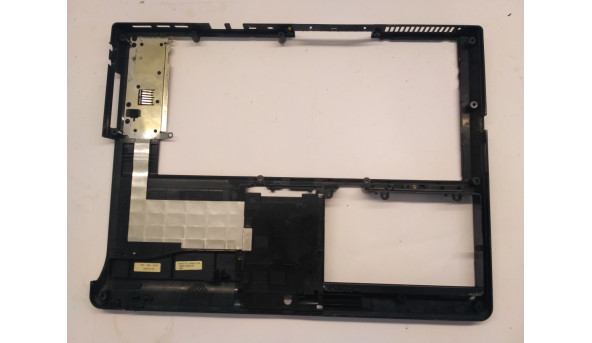 Нижня частина корпуса для ноутбука Fujitsu Amilo Xi 2428, 15.4", 83GP55020-00, Б/В. Всі кріплення цілі.Без пошкоджень - 307926