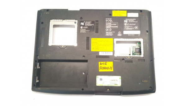Нижня частина корпуса для ноутбука Targa W730-K8, 15.0", Б/В. Всі кріплення цілі.Без пошкоджень
