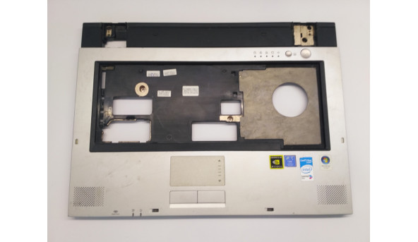 Середня частина корпуса для ноутбука  Fujitsu Amilo Pi 2530, 15.4", Б/В. Кріплення всі цілі. Є подряпини