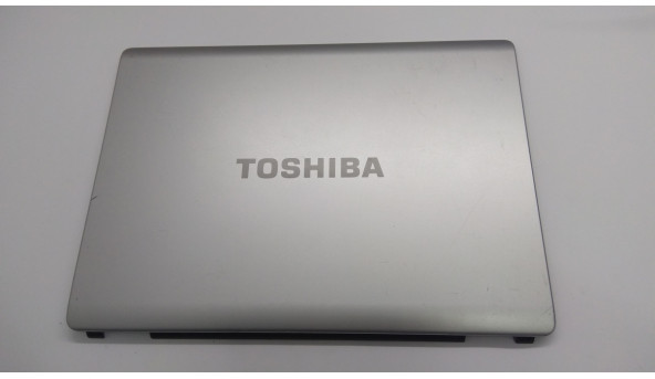 Кришка матриці корпуса для ноутбука Toshiba Satellite L300D, 15.4", V000130070, Б/В. Всі кріплення цілі.Без пошкоджень.