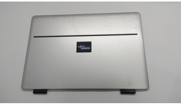 Кришка матриці корпуса для ноутбука Fujitsu Amilo Pa 2510, 15.4", 83GL5350-00, Б/В. Всі кріплення цілі.Без пошкоджень. Є подряпини та потертості.