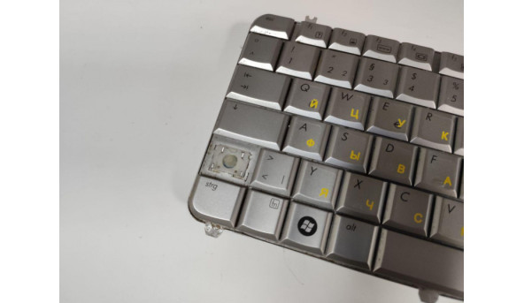 Клавиатура для ноутбука HP Pavilion dv5-1000 SILVER, dv5-1102el, dv5 1111ea, 488590-031, Б / У, в хорошем состоянии без повреждений, полностью рабочая, протестирована клавиатура, является не оригинальные клавиши и клавиши поклеены наклейками (фото) - 3079