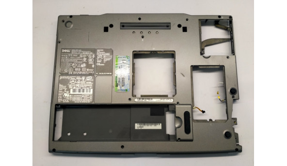Нижня частина корпуса для ноутбука  Dell Inspiron 8600, 15.4", APDQ011N00L, Б/В. Всі кріплення цілі.Без пошкоджень.