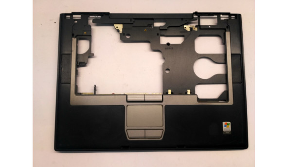 Середня частина корпуса для ноутбука  Dell Latitude D800, 15.0", Б/В. Кріплення всі цілі. Відсутня верхня панель