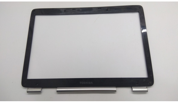 Рамка матрицы корпуса для ноутбука Toshiba Satellite P15, 15 4 ", APAL0019000, Б / У. Все крепления целые. Без повреждений.