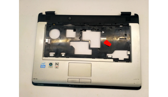 Середня частина корпуса для ноутбука Toshiba Satellite L300-245, 15.4", V000130130, Б/В. Всі кріплення цілі.Без пошкоджень