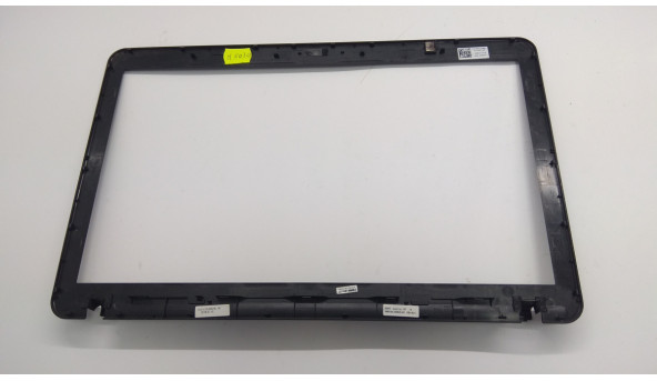 Рамка матриці корпуса для ноутбука Dell Inspiron M5030, 15.6", CN-0V6WY4, Б/В. Всі кріплення цілі.Без пошкоджень. - 308088
