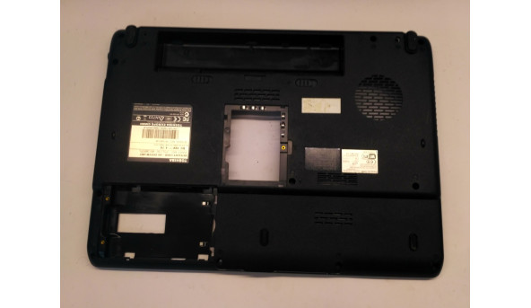 Нижня частина корпуса для ноутбука HP Compaq Presario V6000, 15.4", 448343-001, Б/В. Всі кріплення цілі, без пошкоджень